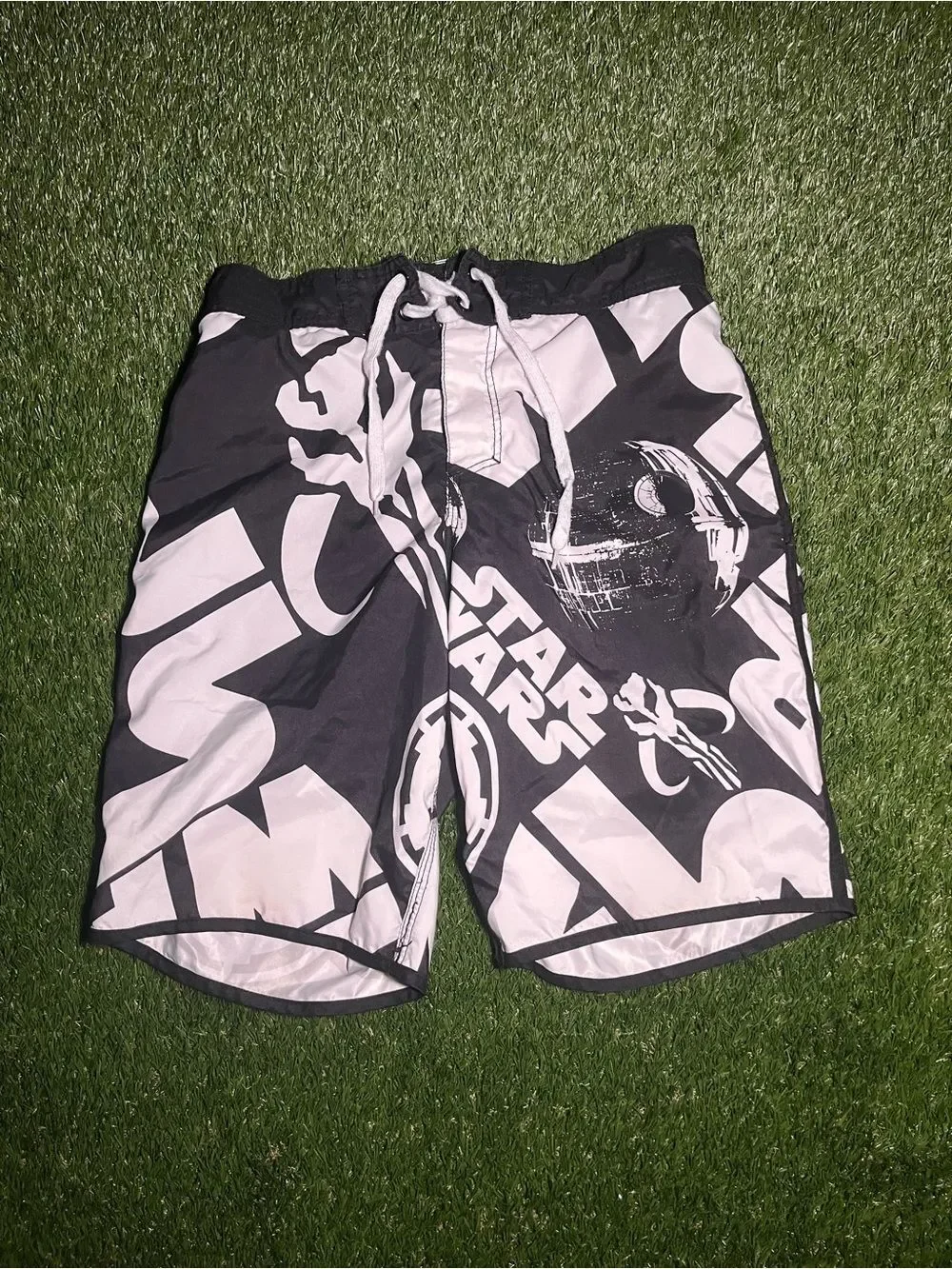 Star Wars Men’s Small Black & White Graphic Swim Trunks
